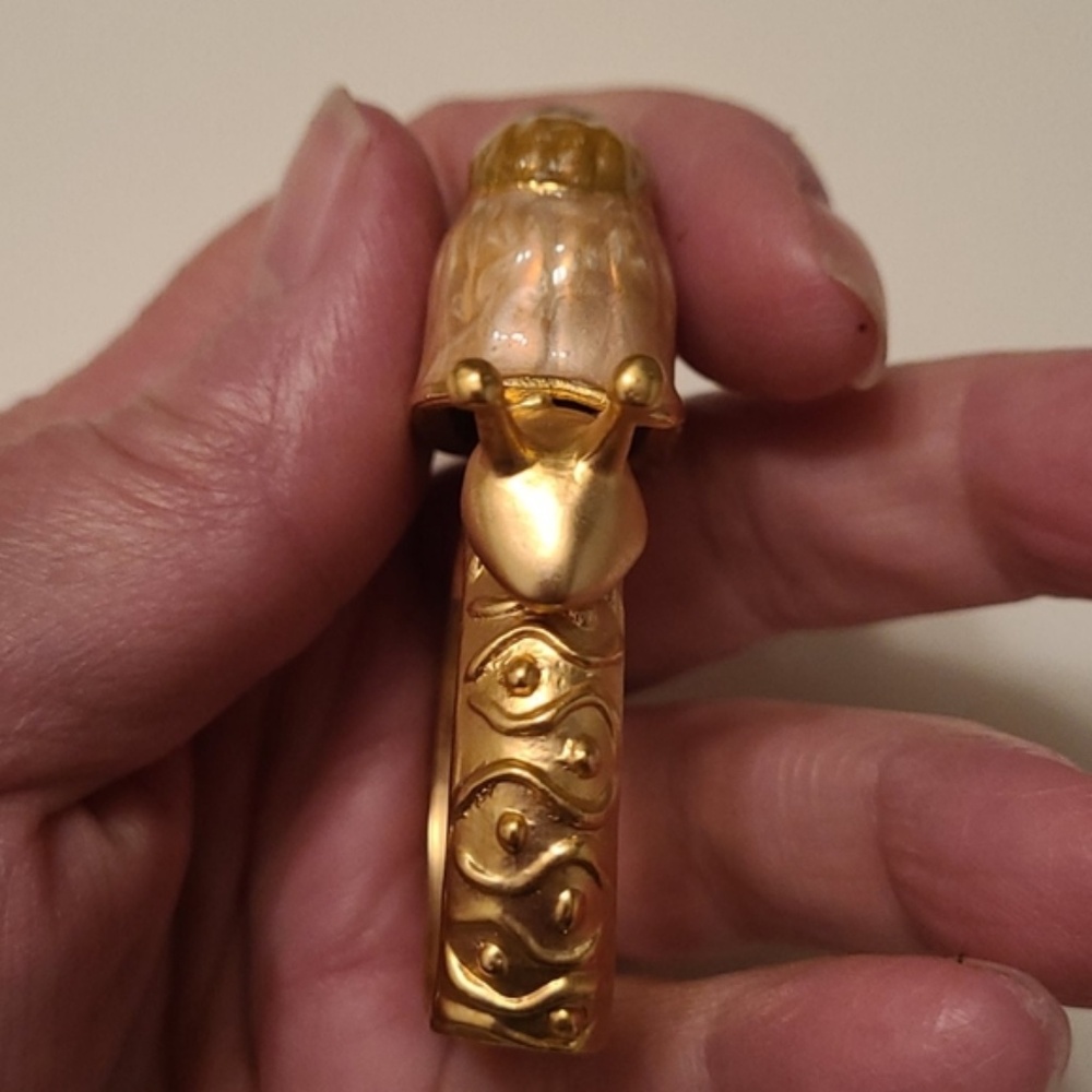 Bombay Gold Snail Design Napkin Rings - Picture 4 of 7